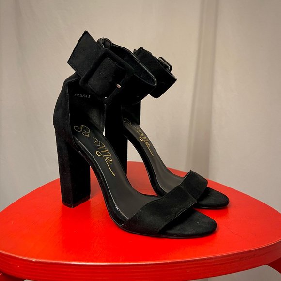 So Me Ankle Strap Shoes - Picture 1 of 3